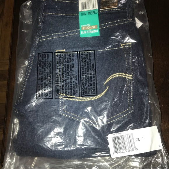 Woman’s Levi Strauss Signature Slim Straight Sz 10 - Picture 5 of 5